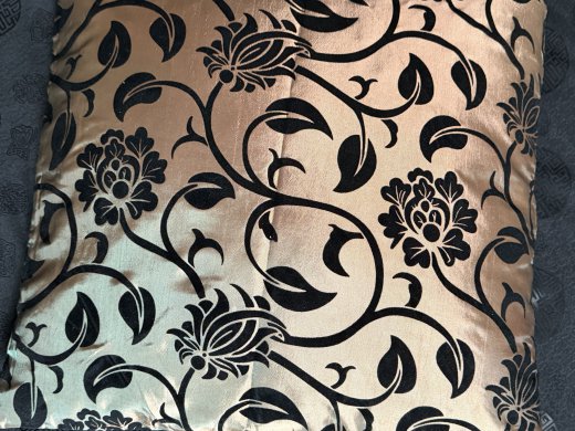 Kissenhülle 70s Blumenornament Kissenhülle in kräftigen glänzenden Farben - KBL01