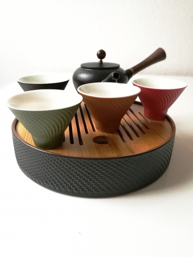 Colours Design-Teebrett mit Teekännchen und 4 Teetassen - tee084