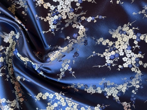 Seidenstoff Kirschblüte Blau silber - Meterware